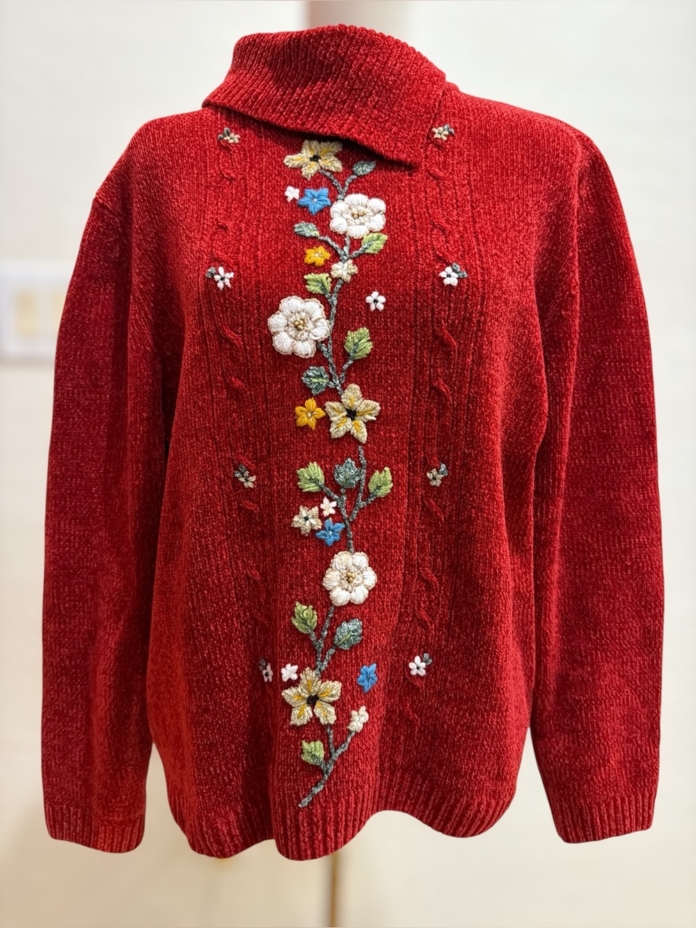 Alfred Dunner Red Chenille Floral Embroidered Turtleneck Sweater Large Cottageco
